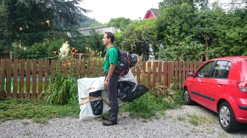 Fahrrad als Handgepäck verpackt