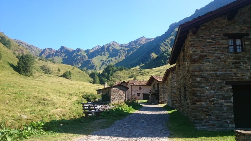 Zum Rifugio Bozzi